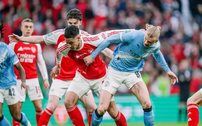 يعيش فريق أرسنال حالة من القلق قبل المباراة النهائية.